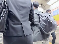 hokou0086_r Japanese Beauty Displays Her Sexy Curves for Your Enjoyment