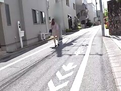 parupunten108p Adorable Kitty Finds Pure Bliss in Big, Soft Love - Spoiled!